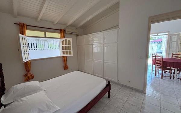 Maison à louer    2 pièces •  Saint-François