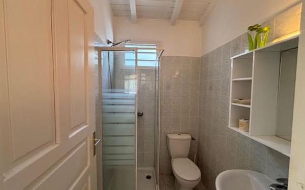 Maison à louer    2 pièces •  Saint-François