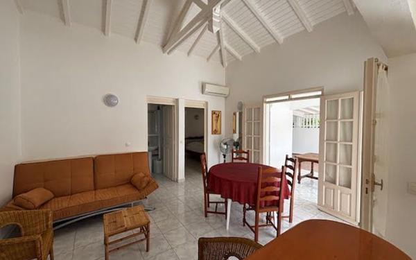 Maison à louer    2 pièces •  Saint-François