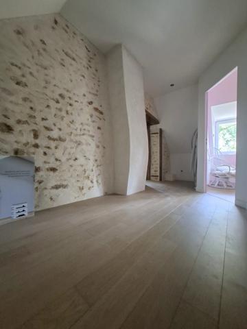 À vendre - Maison individuelle, 6 pièces située à Courgains (72260)