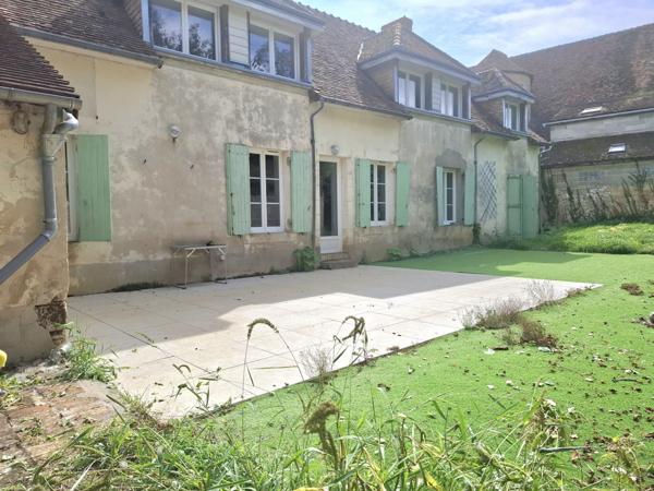 À vendre - Maison individuelle, 6 pièces située à Courgains (72260)
