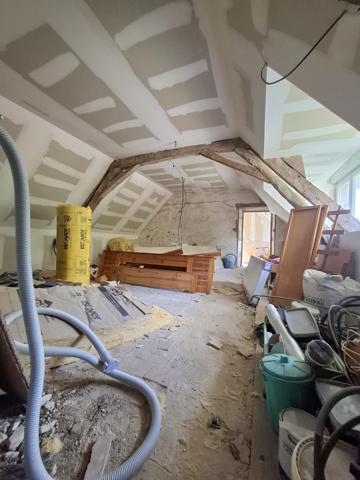 À vendre - Maison individuelle, 6 pièces située à Courgains (72260)