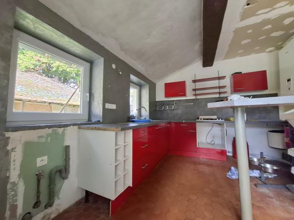 À vendre - Maison individuelle, 6 pièces située à Courgains (72260)