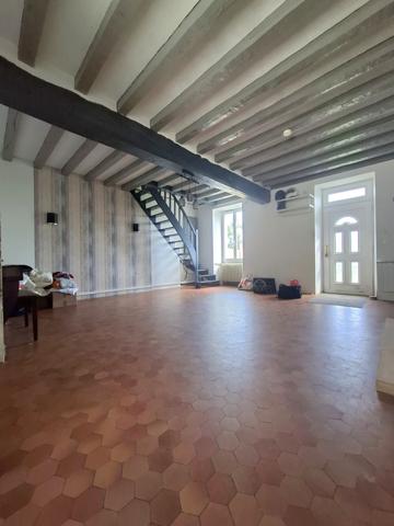 À vendre - Maison individuelle, 6 pièces située à Courgains (72260)