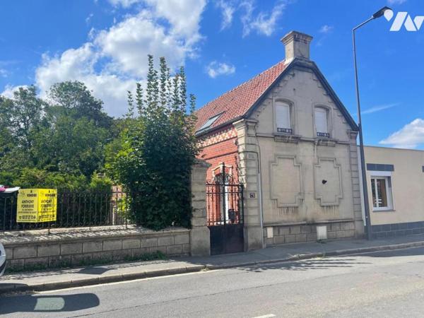 Maison individuelle 3 chambres rénovée avec jardin clos