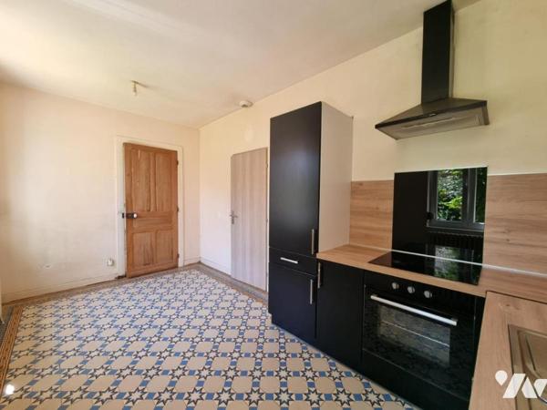 Maison individuelle 3 chambres rénovée avec jardin clos
