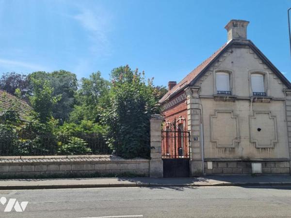 Maison individuelle 3 chambres rénovée avec jardin clos