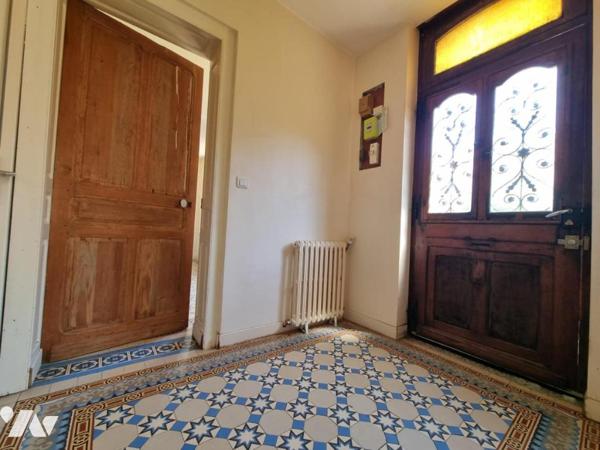 Maison individuelle 3 chambres rénovée avec jardin clos
