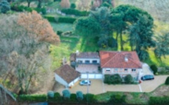 Montauban (82000) Belle Propriété de 228 m2 au milieu d'un Parc avec une Dépendance et 3 Garages.