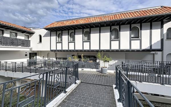 Appartement à vendre    3 pièces • 69 m2 Anglet