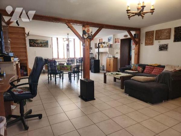 À vendre à Laferté-sur-Aube, à seulement 5 minutes de Ville-sous-la-Ferté et de l'autoroute A5,...