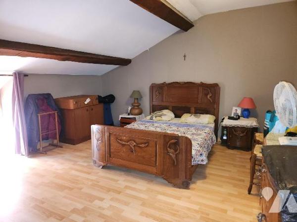 À vendre à Laferté-sur-Aube, à seulement 5 minutes de Ville-sous-la-Ferté et de l'autoroute A5,...