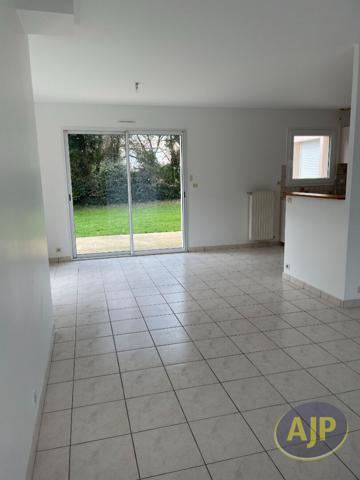 Maison à louer Savenay : 5 pièces, 107m² avec 3 chambre(s) à 1 058€ - AJP Immobilier Savenay