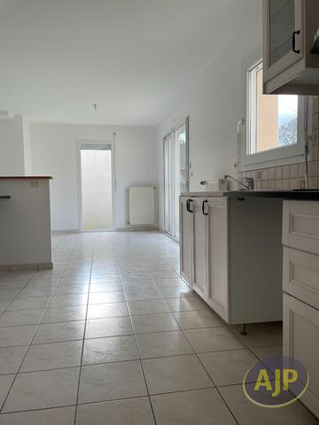 Maison à louer Savenay : 5 pièces, 107m² avec 3 chambre(s) à 1 058€ - AJP Immobilier Savenay