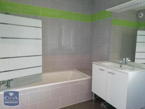 Appartement à louer 3 pièces 64.04m²