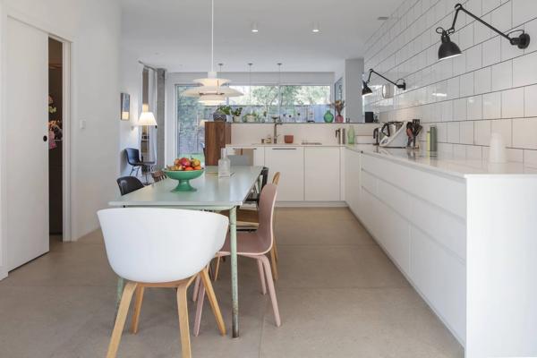 Acheter une Maison d'Architecte à Bordeaux Cauderan à proximité du Parc Bordelais 5 chambres 250M2 avec jardin piscine garage