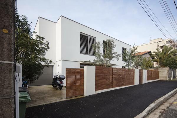 Acheter une Maison d'Architecte à Bordeaux Cauderan à proximité du Parc Bordelais 5 chambres 250M2 avec jardin piscine garage