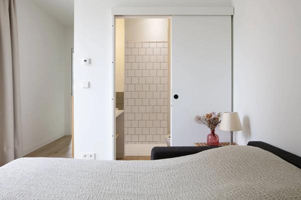 Acheter une Maison d'Architecte à Bordeaux Cauderan à proximité du Parc Bordelais 5 chambres 250M2 avec jardin piscine garage