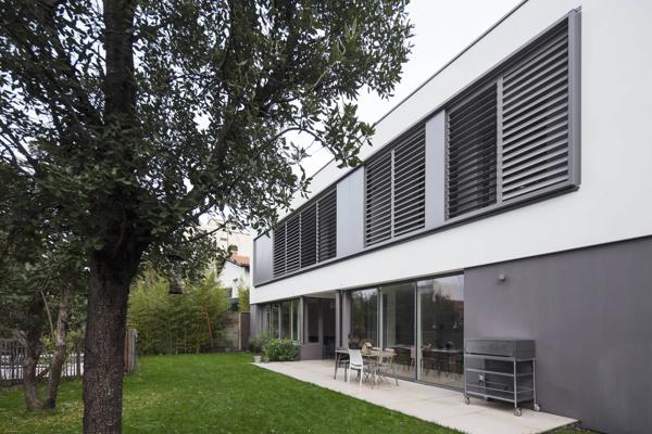 Acheter une Maison d'Architecte à Bordeaux Cauderan à proximité du Parc Bordelais 5 chambres 250M2 avec jardin piscine garage