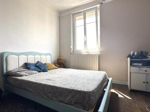 Vente                                                      Appartement
                        
                     3 pièces                      70 m2                     à Metz