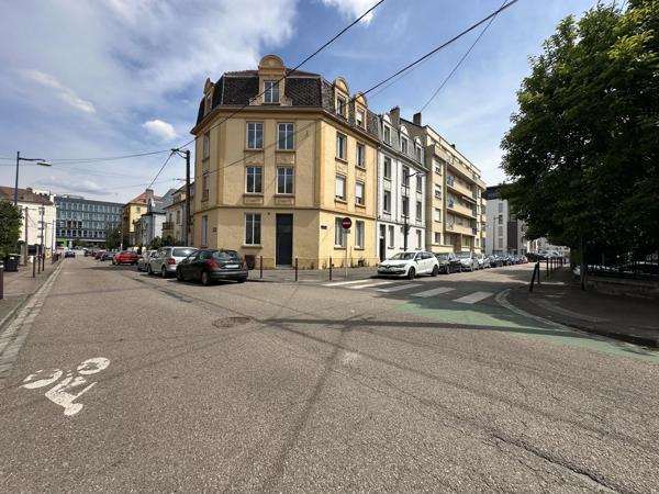 Vente                                                      Appartement
                        
                     3 pièces                      70 m2                     à Metz