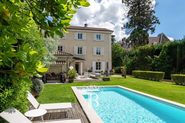 Écully, Maison 5 Chambres -  300 m² à vendre