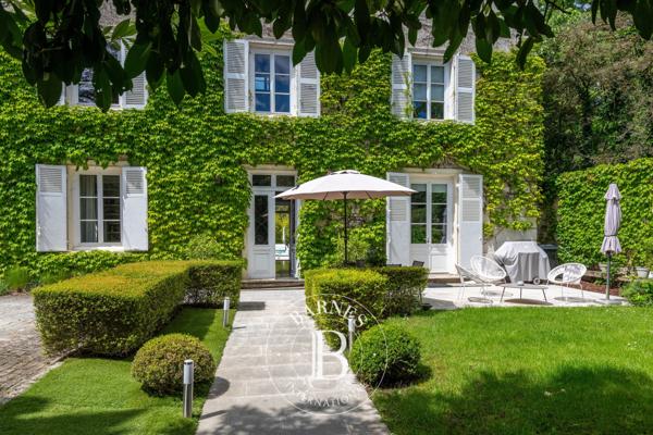 Écully, Maison 5 Chambres -  300 m² à vendre