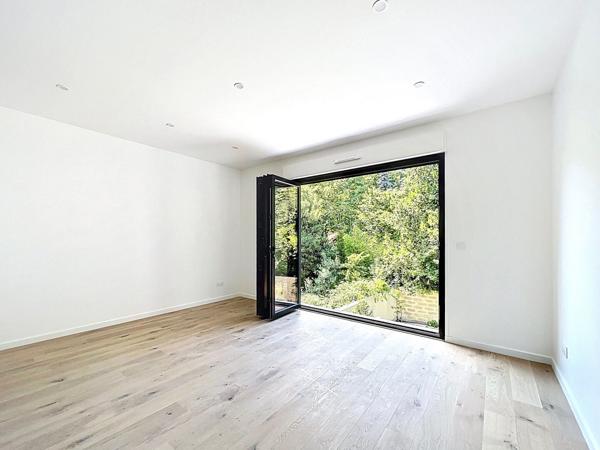 Appartement Suresnes 4 pièce(s) 103 m2