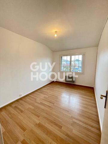 GRISY-SUISNES : APPARTEMENT AVEC JARDIN