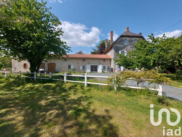 Maison 13 pièces de 291 m² à Chantonnay (85110)