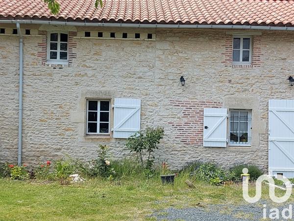 Maison 13 pièces de 291 m² à Chantonnay (85110)