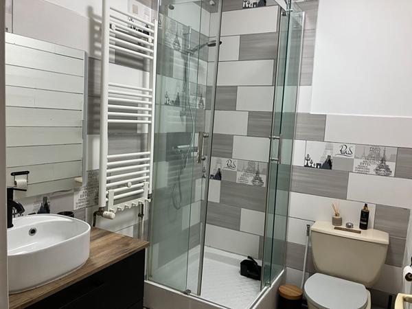 Maison de plain-pied  à Louer TALENCE avec 4 chambres et terrasse BAIL COURTE DUREE