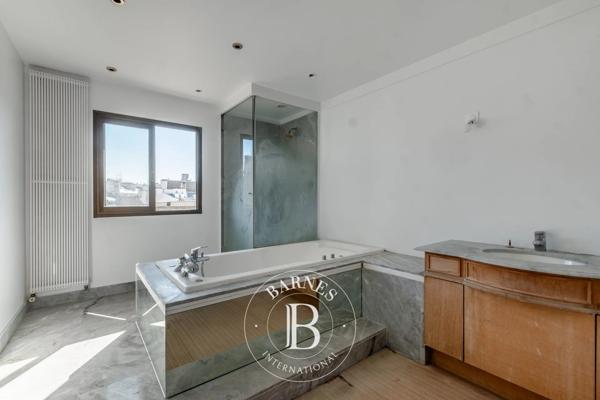 Paris 7ème, Appartement 3 Chambres -  154 m² à vendre