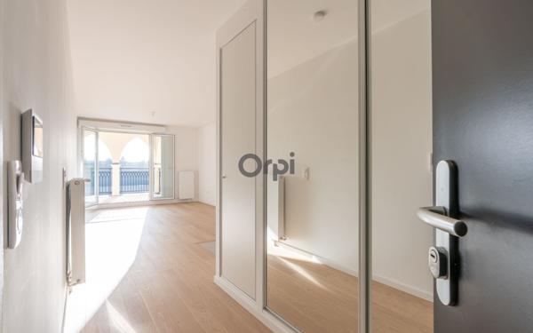 Appartement à vendre    3 pièces • 61,80 m2 Le Plessis-Robinson