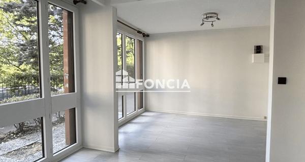 Location Studio 29 m² - Fontenay-le-fleury 78330