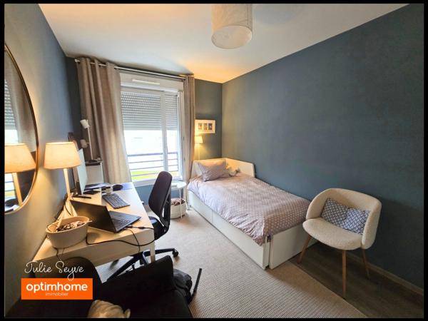 A LOUER - T3 meublé Cessy centre avec terrasse, cave et parking en sous-sol