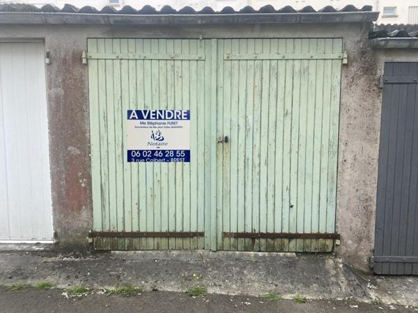 Garage - Parking à vendre à Brest dans le Finistère (29200), ref : 29026-165