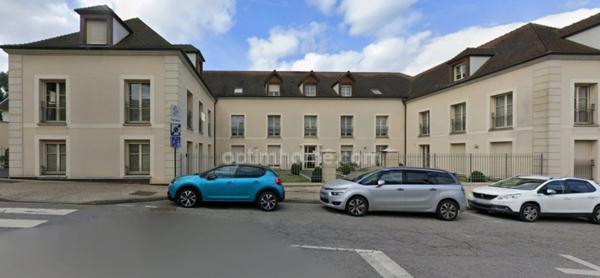 Appartement 5 pièces avec balcon et parkings à vendre à ORGEVAL (78)