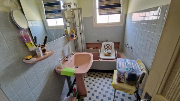 Maison avec beau potentiel ? Proche commerces de la Madeleine