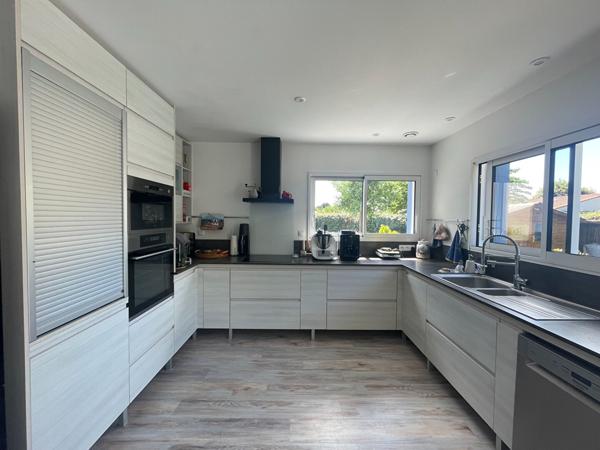 Maison Saint Vincent Sur Jard 5 pièce(s) 155 m2