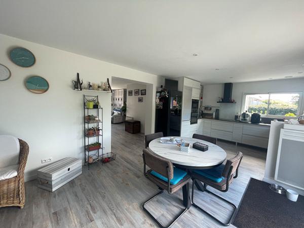 Maison Saint Vincent Sur Jard 5 pièce(s) 155 m2