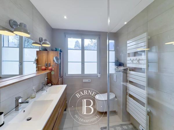 Chambéry, Maison 4 Chambres  à vendre