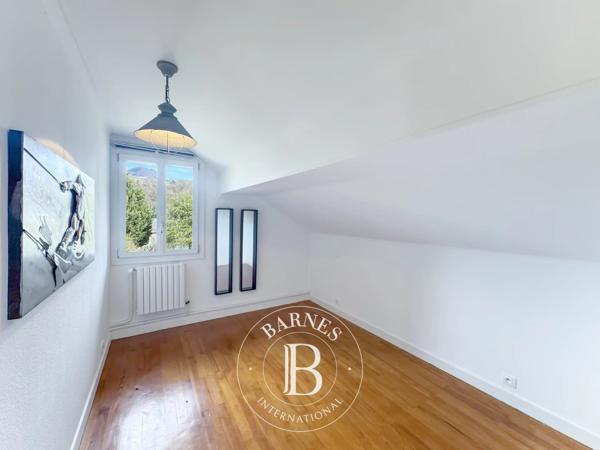 Chambéry, Maison 4 Chambres  à vendre