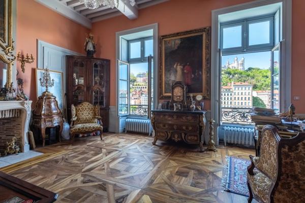 Lyon 2 - Appartement d'exception de 119m² - Vue Saône, Saint-Jean et Fourvière - 1 chambre