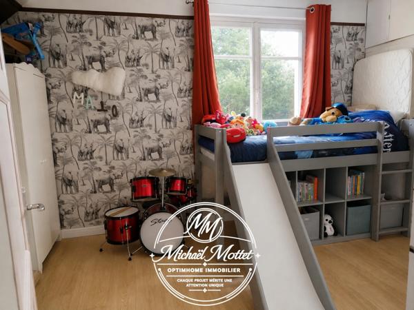 PORT-JÉRÔME-SUR-SEINE (76330) – Maison familiale 3 chambres avec véranda, jardin, garage et dépendances