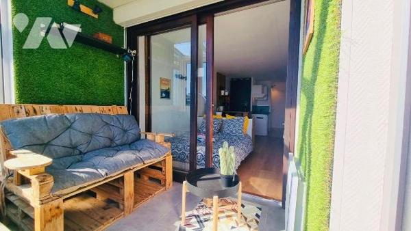A vendre sur Perros-Guirec, appartement vue mer, situé dans une résidence calme, sécurisée et b...