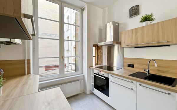Appartement à vendre    2 pièces • 67,43 m2 Lyon 6