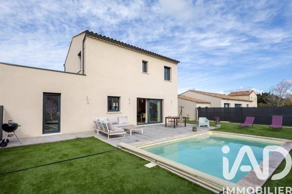 Maison à vendre 4 pièces 106 m² Arles