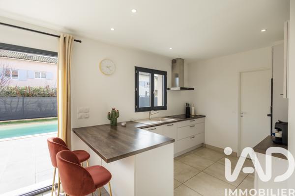 Maison à vendre 4 pièces 106 m² Arles