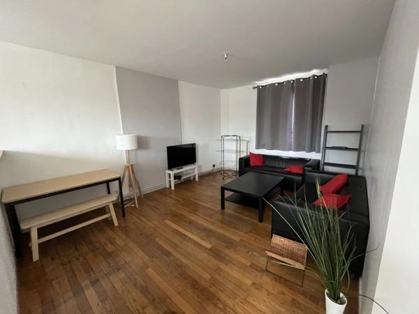 Location Appartement 2 pièces 96 m2 à Saint-Quentin